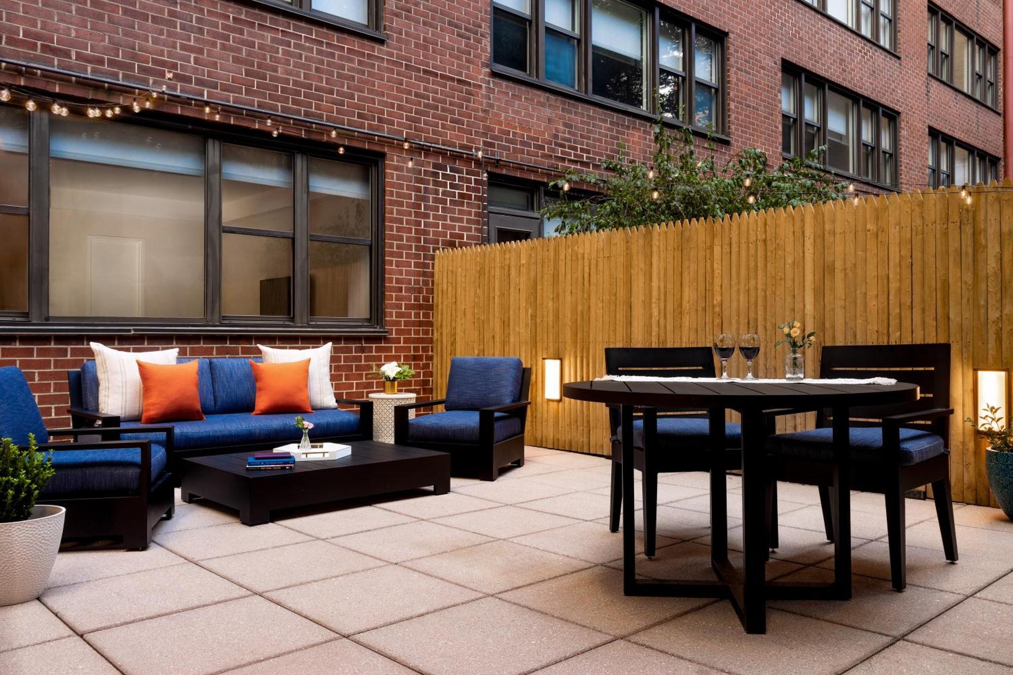 The Gardens Sonesta Es Suites New York Exterior photo